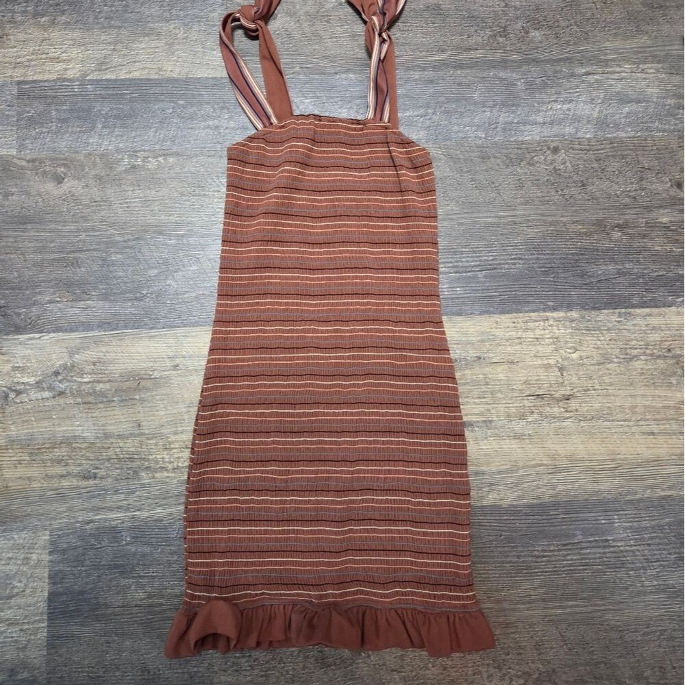 Storia Smocked Tie Strap Ruffle Hem Bodycon Dress - Picture 3 of 10